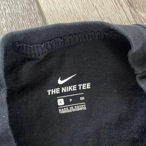 Nike Short Sleeve Women 2020 New NSW REBEL CROP size small - Picture 3 of 3